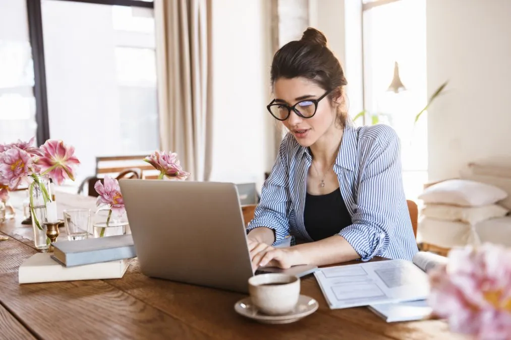 How I Made $10,000 in Passive Income with Digital Products in Just 6 Months